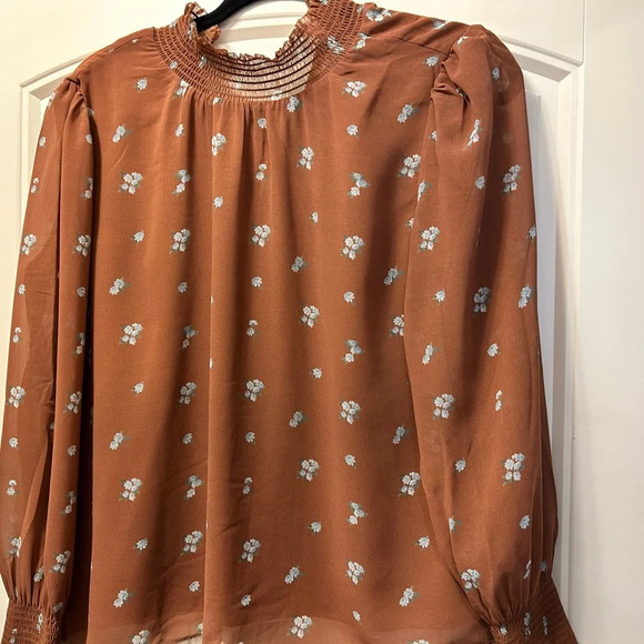 Aritzia Tops - Wilfred Valencia  blouse